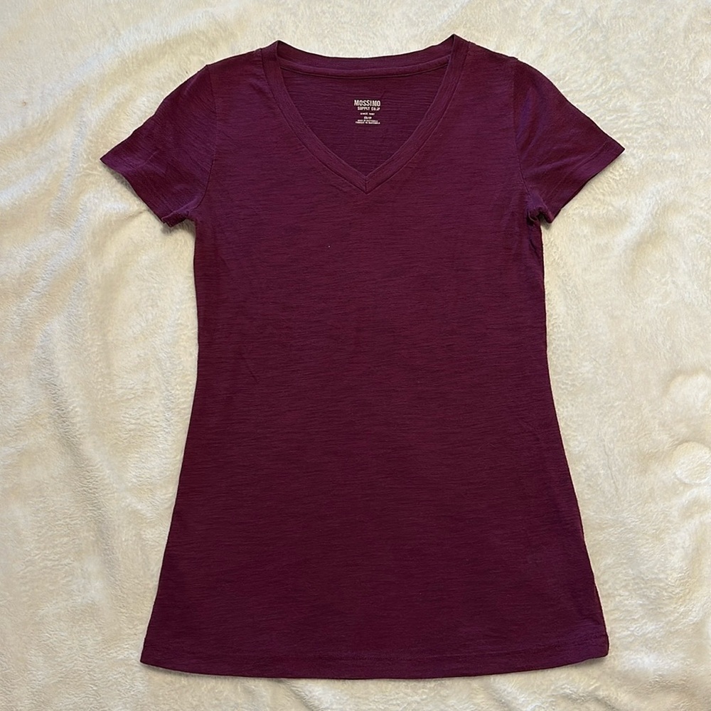 Mossimo grape purple V neck
